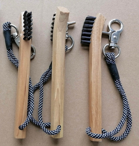 Wood Handle Golf Brush - Hickory Finish